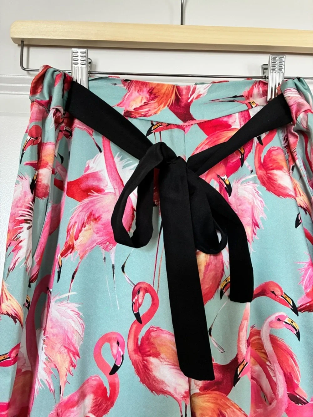 VICOLO Flamingo-Print Palazzo style pants  with Black Tie - Picture 4 of 7